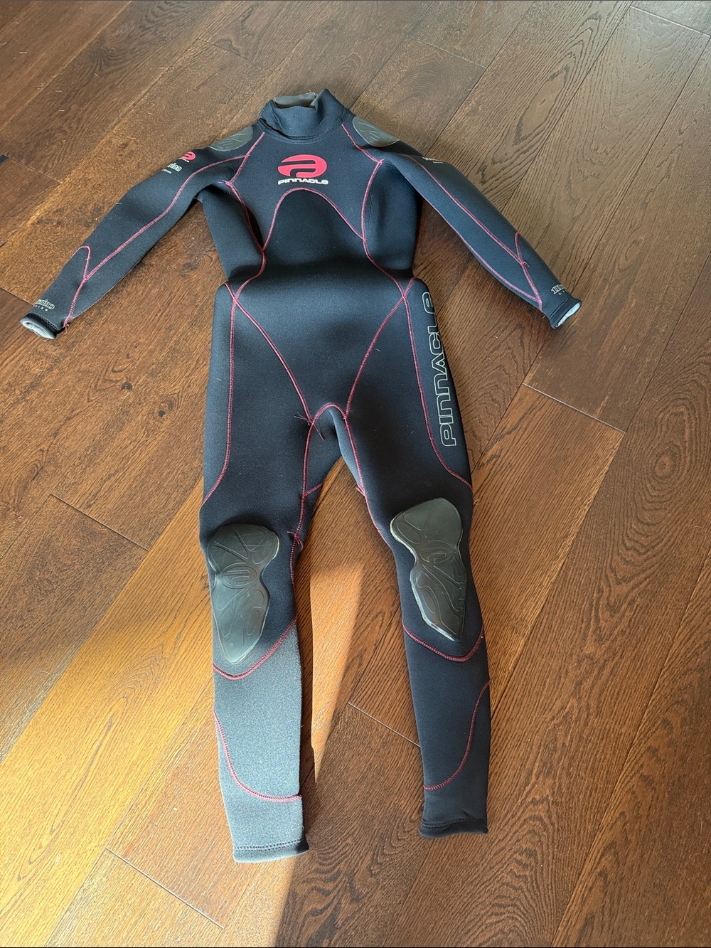 Women’s Pennacle Defense System 5 mm dive suit.